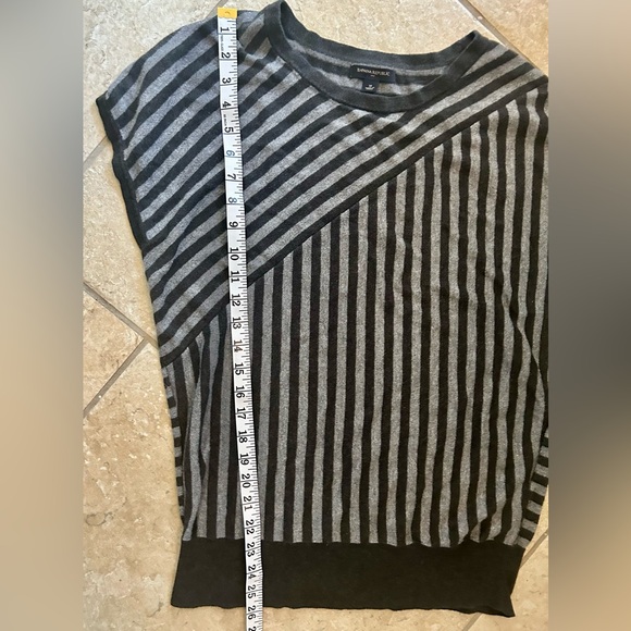 Banana Republic Fine Italian Merino Sweater Diagonal Striped Short Sleeve Top M - Picture 14 of 15